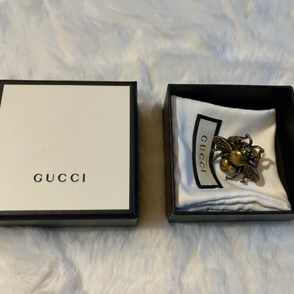 GUCCI BEE RING (SIZE 8) - Picture 2 of 3